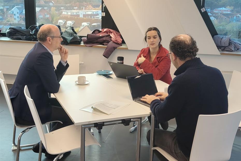 Creative Unit F – Interaktionen zwischen a bis e